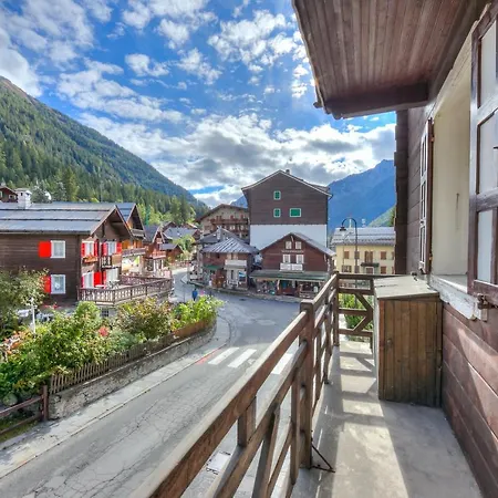 Monterosa Cozy 200m From - Happy *