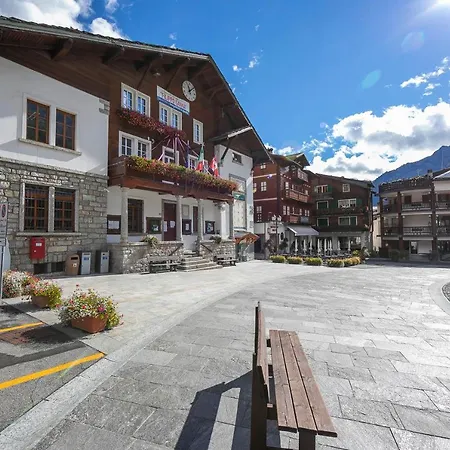 Monterosa Cozy 200m From - Happy Apartment