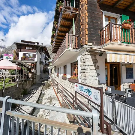 Apartment Monterosa Cozy 200m From - Happy *