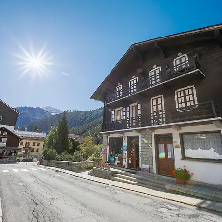 Monterosa Cozy 200m From - Happy 아파트