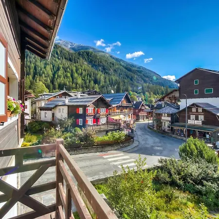 Διαμέρισμα Monterosa Cozy 200m From - Happy *