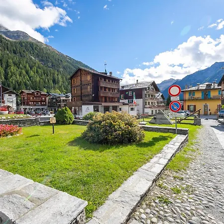 Monterosa Cozy 200m From - Happy *