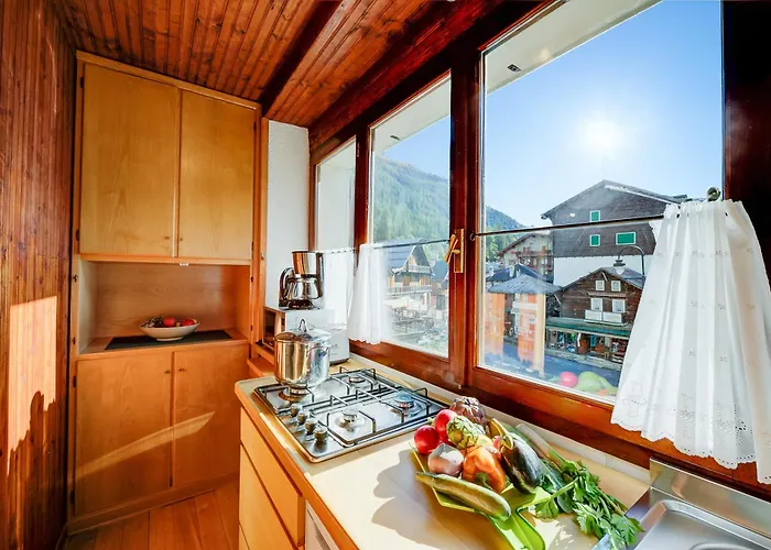 Апартаменты Monterosa Cozy 200m From - Happy Макуньяга