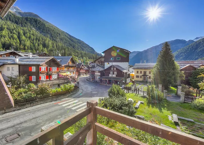 Monterosa Cozy 200m From - Happy